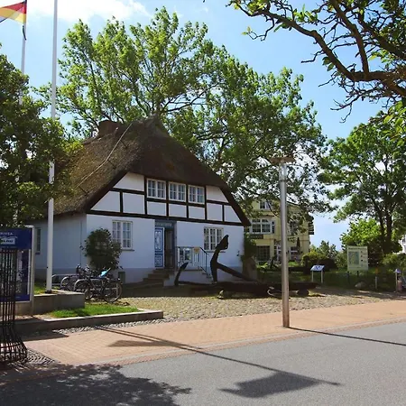 Terrasse, Gratis Nutzung Vom Ahoi Erlebnisbad Und Sauna In Sellin - Meeresblick 12 Lejlighed Goehren (Ruegen)