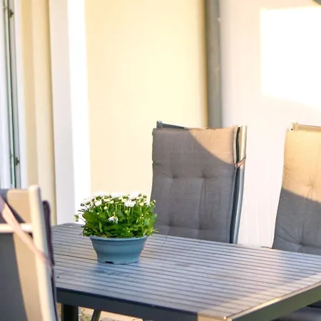 Terrasse, Gratis Nutzung Vom Ahoi Erlebnisbad Und Sauna In Sellin - Meeresblick 12